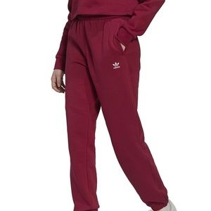 Adidas essential sweatpants